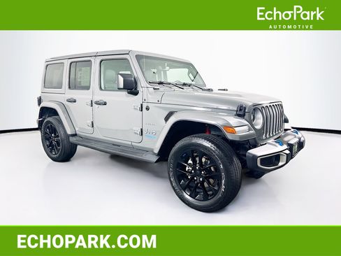 Used 2022 Jeep Wrangler Unlimited Sahara w/ Cold Weather Group AWD/4WD image 1