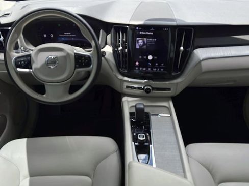 Used 2023 Volvo XC60 B5 Plus w/ Climate Package FWD image 14