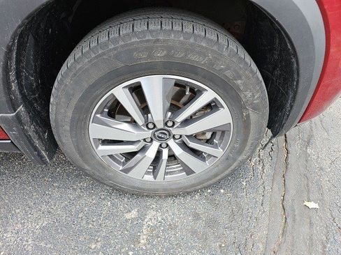 Used 2023 Nissan Pathfinder SL image 10