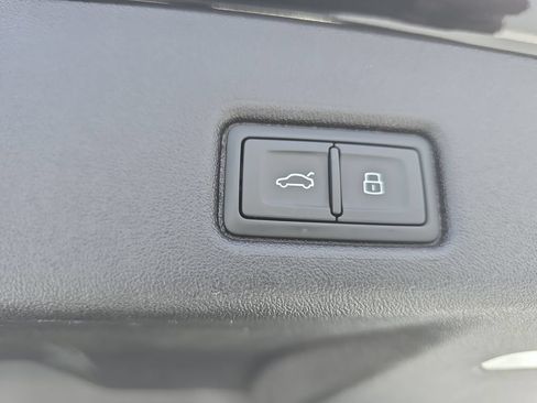 Certified 2025 Audi Q5 Premium w/ Convenience Package AWD/4WD image 25