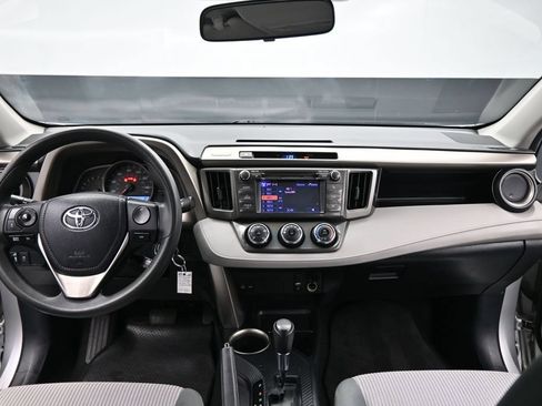 Used 2013 Toyota RAV4 LE FWD image 19