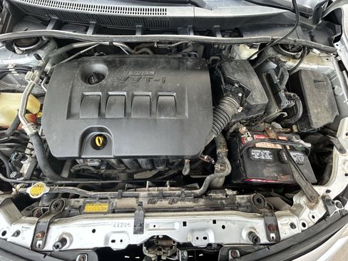 Used 2013 Toyota Corolla LE image 12