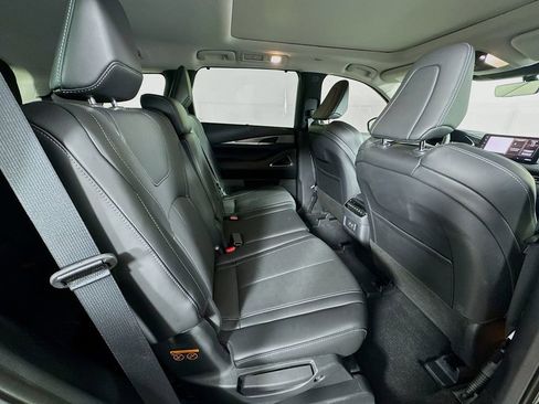 Certified 2026 INFINITI QX60 Luxe w/ Family Package image 37