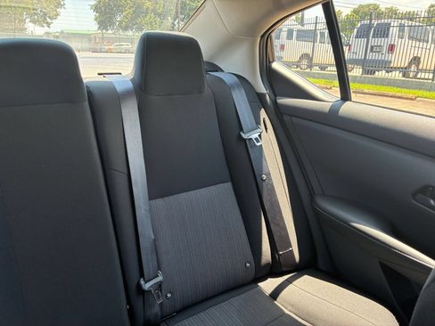 Used 2025 Nissan Sentra SV FWD image 30