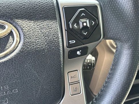 Used 2022 Toyota 4Runner SR5 image 25