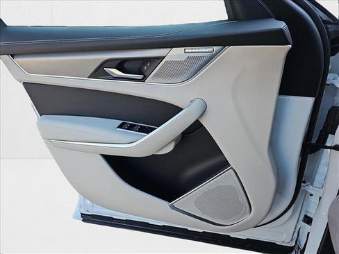 New 2025 Jaguar F-PACE R-Dynamic S image 27