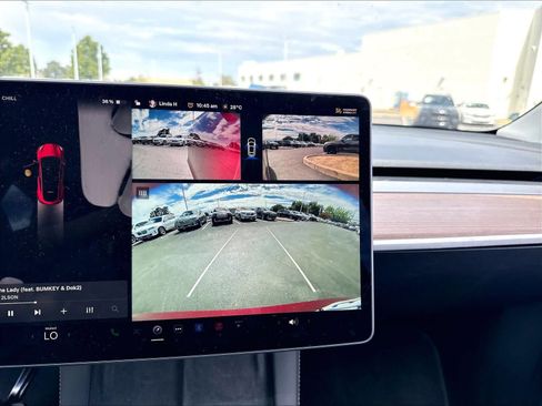 Used 2024 Tesla Model Y 2WD image 16