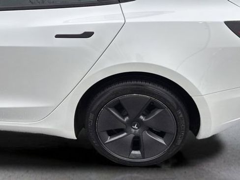 Used 2023 Tesla Model 3 Standard Range image 34