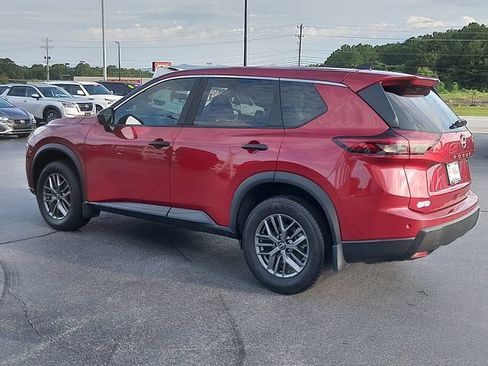 Used 2026 Nissan Rogue S FWD image 5