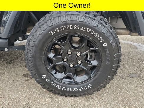 Used 2023 Jeep Gladiator Sport AWD/4WD image 7