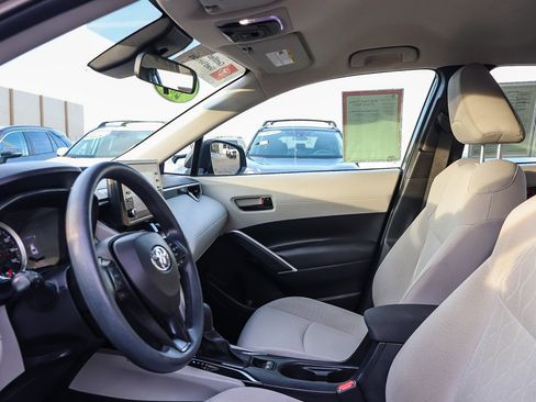 Certified 2022 Toyota Corolla Cross L image 18