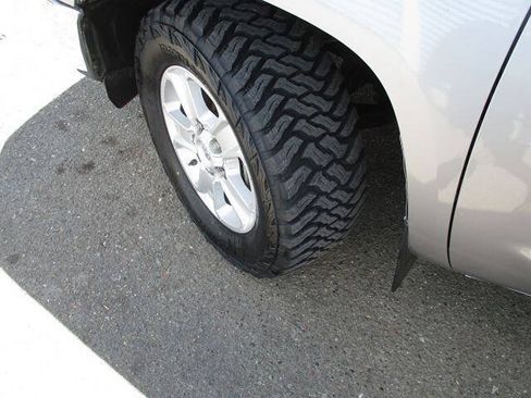 Used 2014 Toyota Tundra SR5 w/ SR5 Upgrade Package RWD image 20