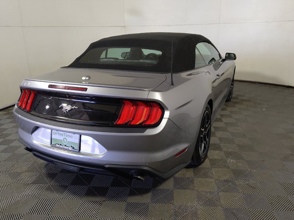 Used 2022 Ford Mustang Premium RWD image 7