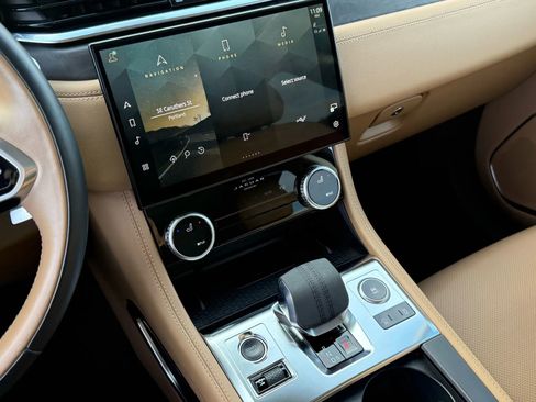 Used 2022 Jaguar F-PACE S image 26