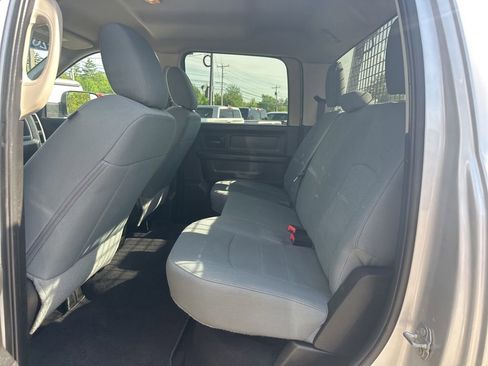 Used 2018 RAM 2500 Tradesman w/ Chrome Appearance Group AWD/4WD image 33
