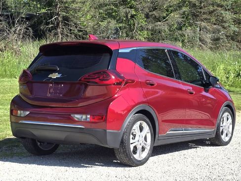 Used 2017 Chevrolet Bolt LT FWD image 9