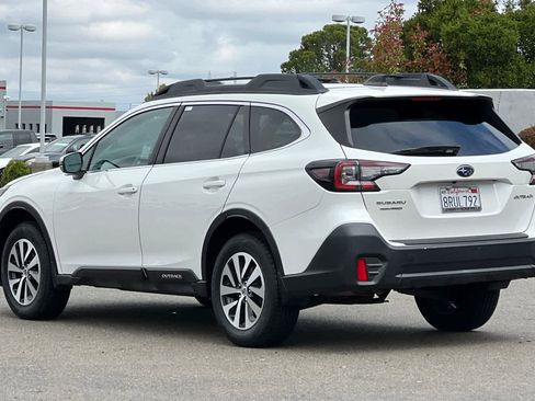 Used 2020 Subaru Outback Premium AWD/4WD image 7