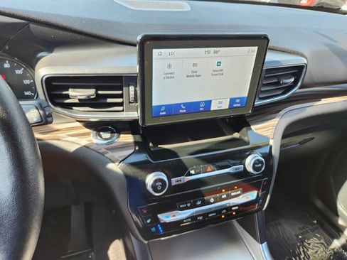 Used 2024 Ford Explorer Limited image 9