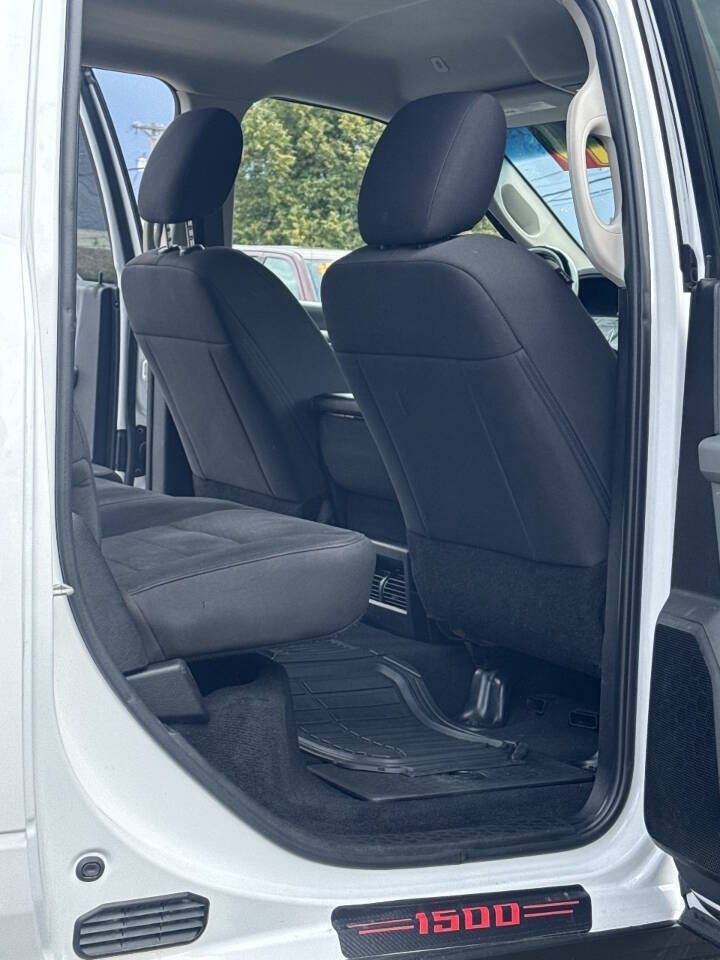 Used 2019 RAM 1500 Warlock AWD/4WD image 15