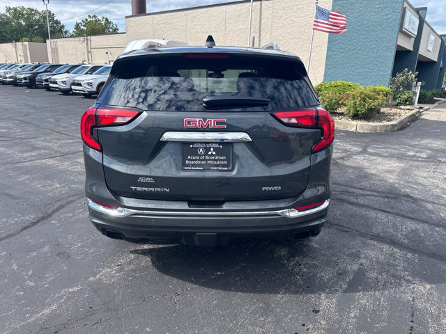 Used 2018 GMC Terrain Denali w/ Comfort Package AWD/4WD image 4