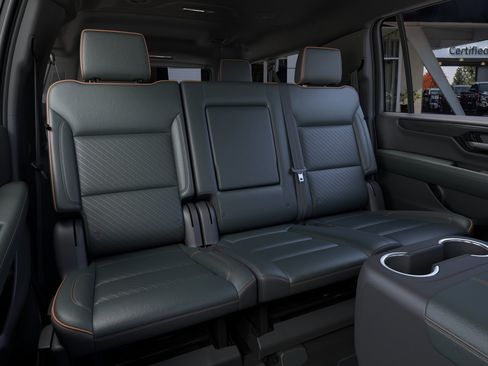 New 2026 GMC Yukon XL AT4 AWD/4WD image 17