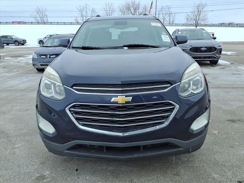 Used 2017 Chevrolet Equinox LT w/ Convenience Package image 2