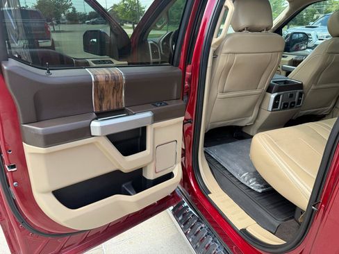 Used 2018 Ford F150 Lariat RWD image 14