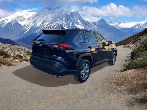 Certified 2022 Toyota RAV4 XLE image 5