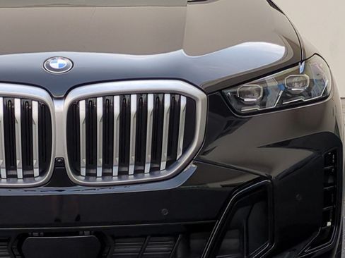 Used 2026 BMW X5 sDrive40i w/ M Sport Package RWD image 5