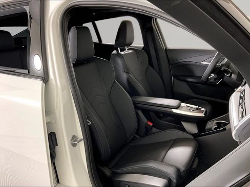 New 2026 BMW X2 xDrive28i w/ Technology Package AWD/4WD image 15