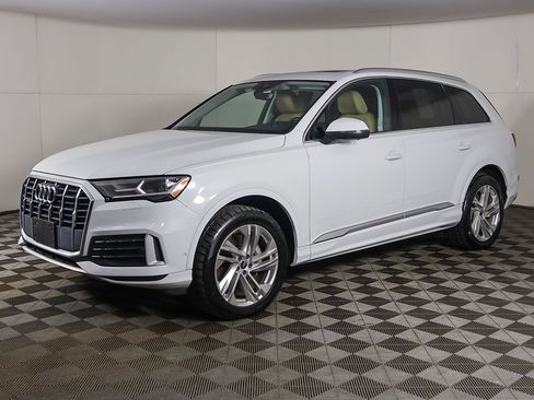 Used 2021 Audi Q7 2.0T Premium w/ Convenience Package image 10