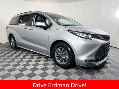 Used 2022 Toyota Sienna XLE