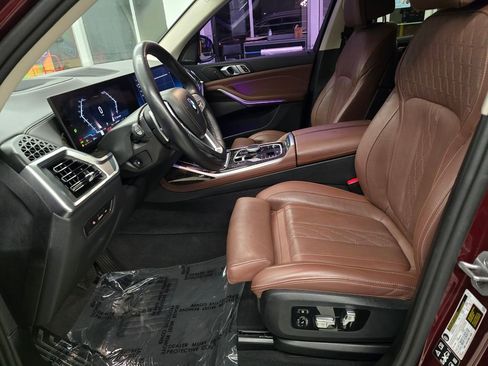 Used 2025 BMW X7 xDrive40i image 18