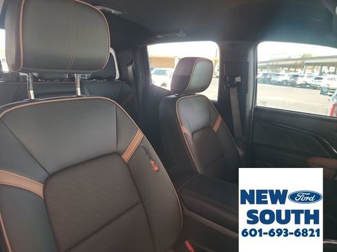 Used 2024 GMC Canyon AT4 w/ AT4 Premium Package image 15