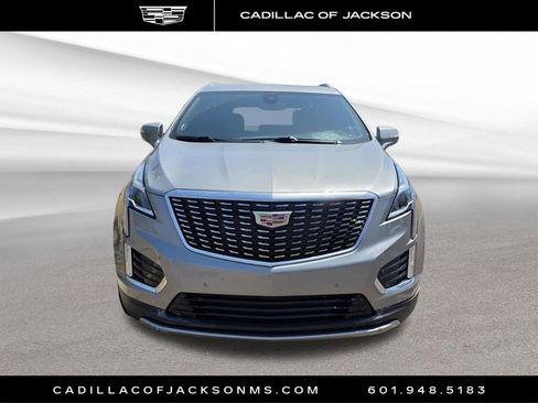 Certified 2025 Cadillac XT5 Premium Luxury FWD image 2