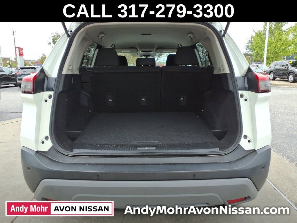 Used 2023 Nissan Rogue S AWD/4WD image 9