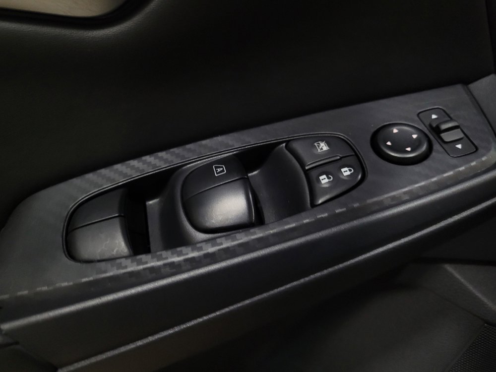Used 2024 Nissan Sentra SV FWD image 27