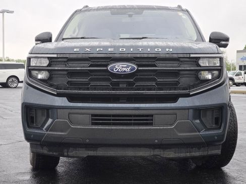Used 2025 Ford Expedition Max Active AWD/4WD image 15