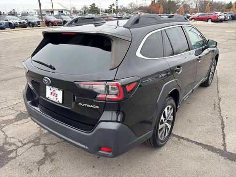 Certified 2023 Subaru Outback Premium image 3