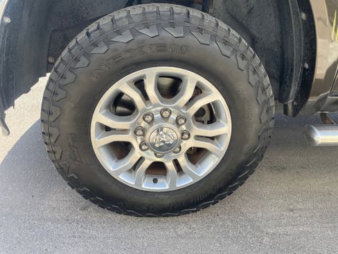 Used 2014 RAM 2500 Laramie w/ Convenience Group AWD/4WD image 11