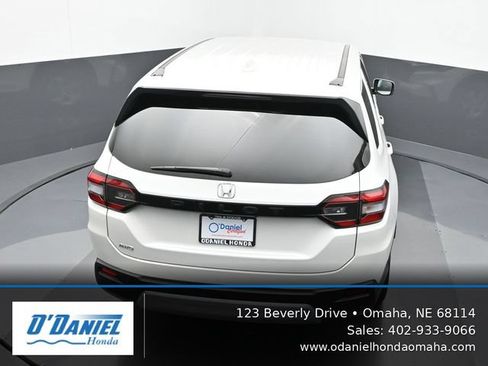 Used 2025 Honda Pilot EX-L image 17