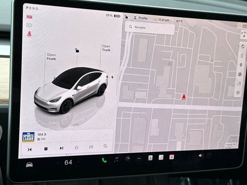 Used 2023 Tesla Model Y Long Range AWD/4WD image 22