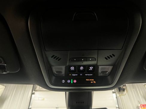 Certified 2023 Buick Enclave Avenir w/ Trailering Package, 5000 lbs. AWD/4WD image 30