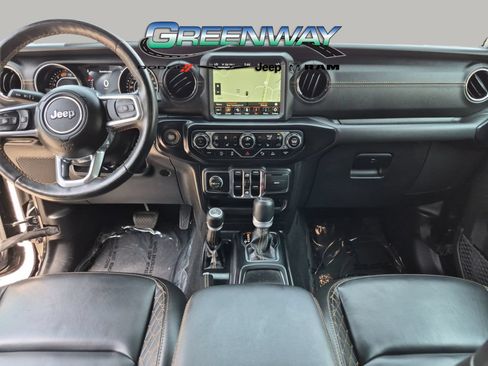 Used 2022 Jeep Wrangler Unlimited Sahara AWD/4WD image 13