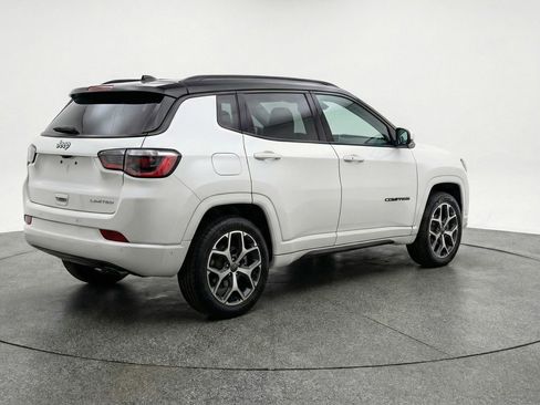 Used 2025 Jeep Compass Limited AWD/4WD image 9
