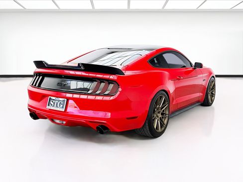 Used 2017 Ford Mustang GT w/ Black Accent Package RWD image 4