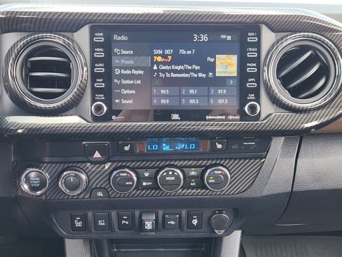 Used 2020 Toyota Tacoma Limited AWD/4WD image 13