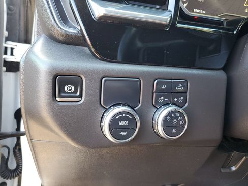 Used 2025 GMC Sierra 1500 SLT RWD image 30
