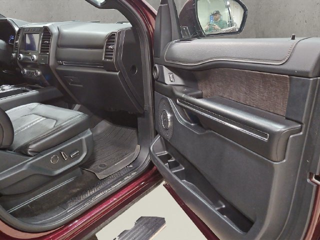Certified 2020 Ford Expedition Limited w/ Special Edition Package AWD/4WD image 19
