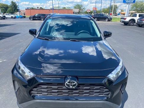 Used 2022 Toyota RAV4 XLE w/ Convenience Package AWD/4WD image 9